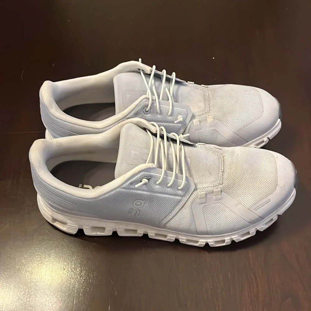 On Cloud Mens shoes